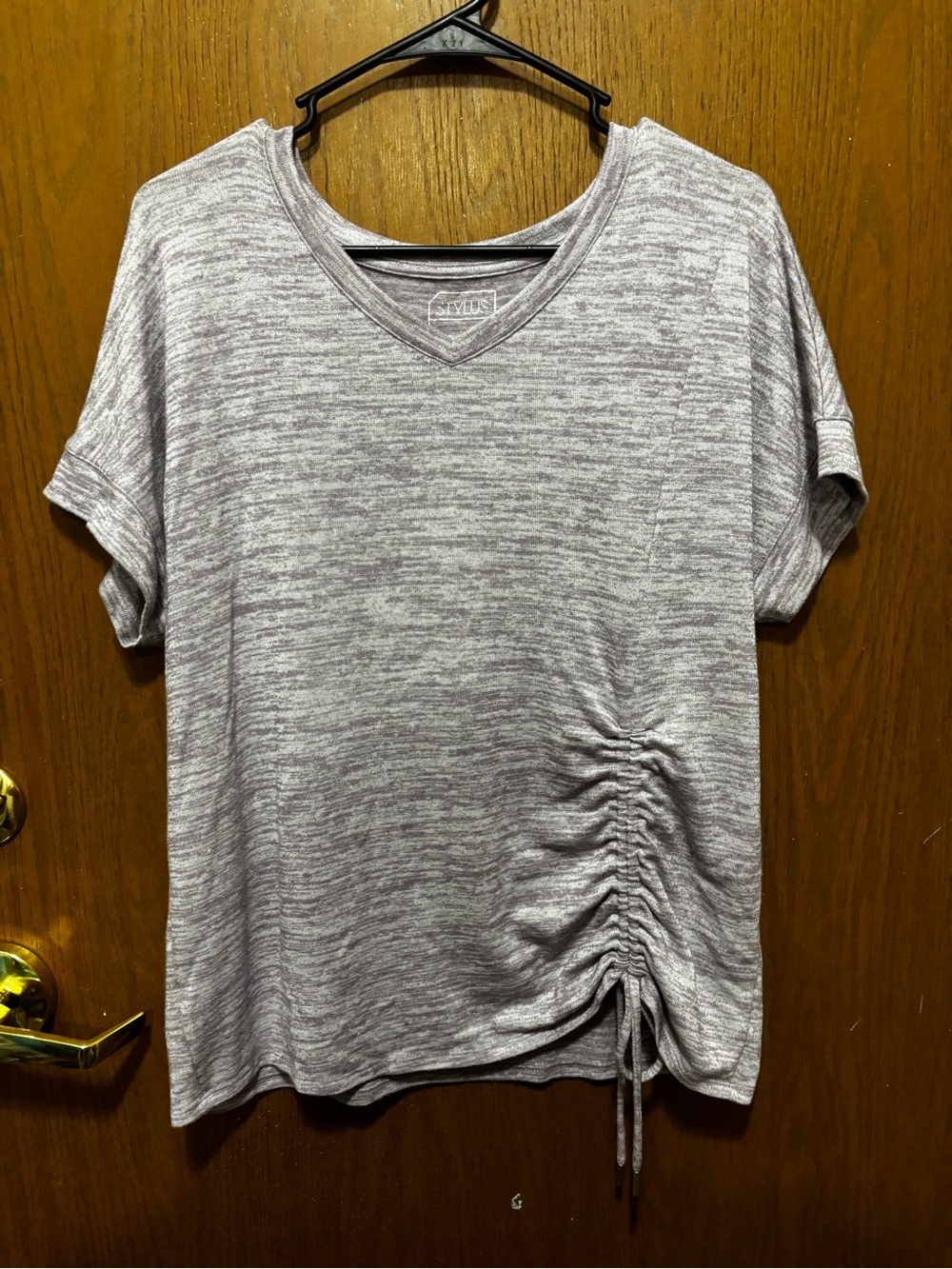 STYLUS Heathered Gray V-Neck Short Sleeve Top with Side Ruched Drawstring